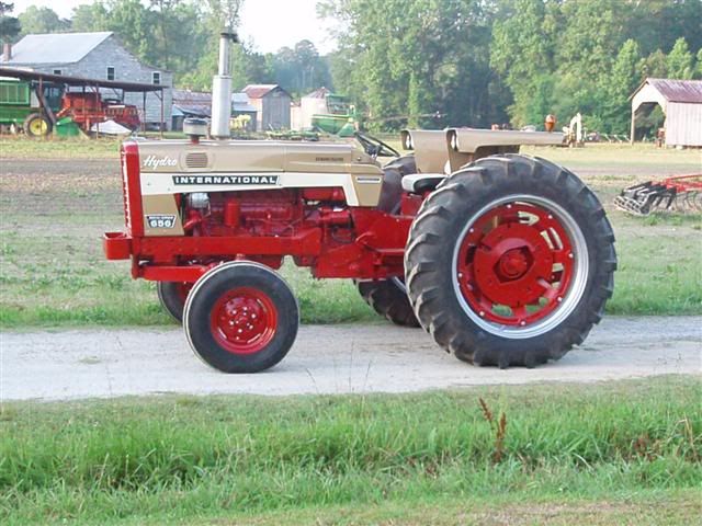 IH 826 Gold Demonstrator on craigslist - General IH - Red ...