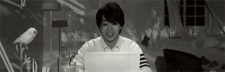 photo sho-sakurai-and-the-parrot.gif