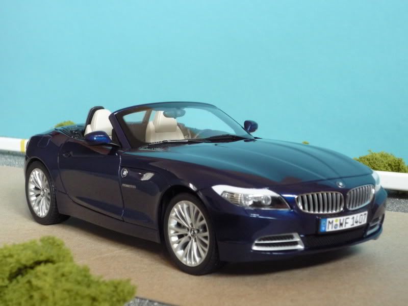 http://i1097.photobucket.com/albums/g348/Pedro2103/Cars/Joe_BMW_Z4_002.jpg