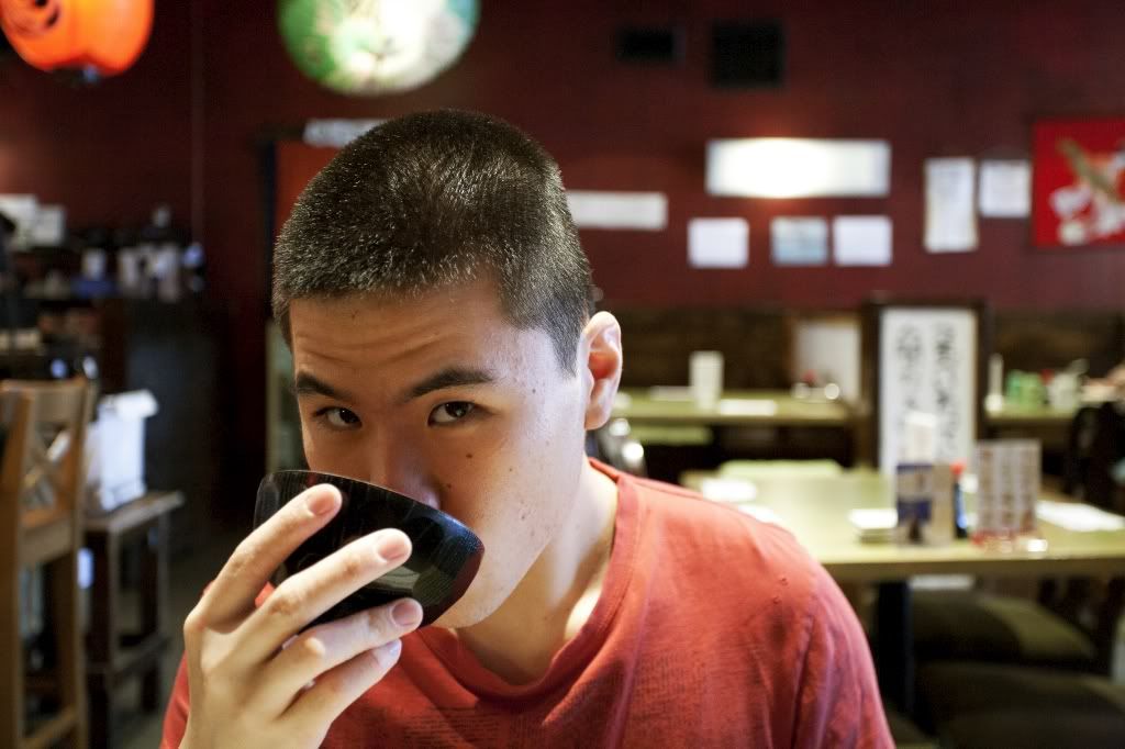 IMAGE: http://i1097.photobucket.com/albums/g350/winwinphoto/IMG_1017-1024.jpg