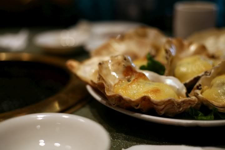 IMAGE: http://i1097.photobucket.com/albums/g350/winwinphoto/IMG_9838-720.jpg