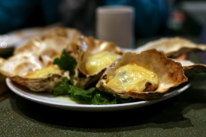 IMAGE: http://i1097.photobucket.com/albums/g350/winwinphoto/IMG_9842-720.jpg