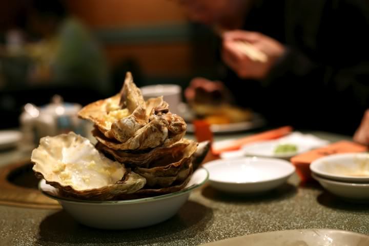 IMAGE: http://i1097.photobucket.com/albums/g350/winwinphoto/IMG_9849-720.jpg