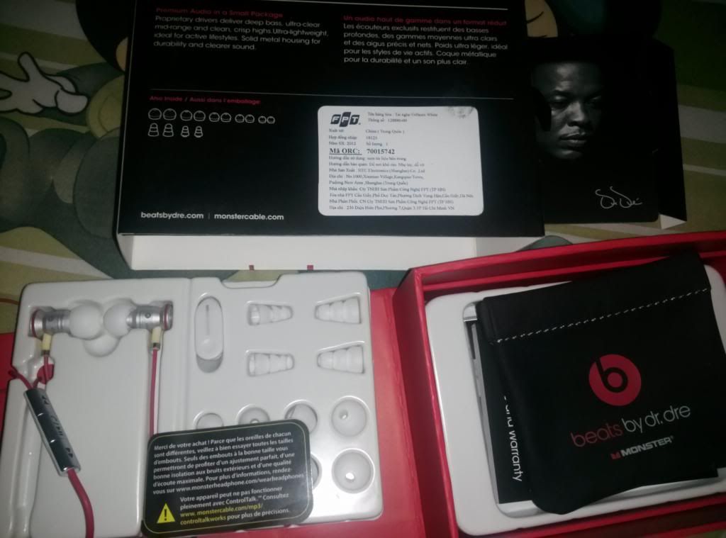 Tai nghe UrBeats 95% chính hãng FPT fullbox giá 700k
