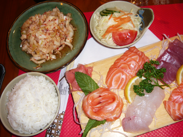 フランスの日本・韓国料理の定食 フランスの日本・韓国料理の定食